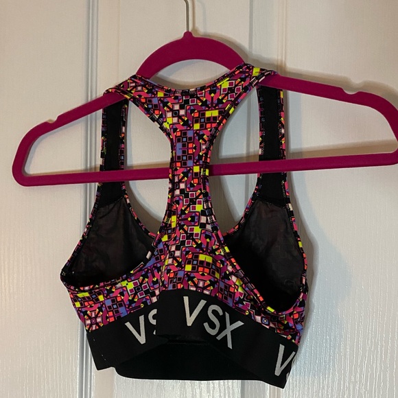 VICTORIAS SECRET SPORTS BRA - Never Worn - Picture 2 of 7